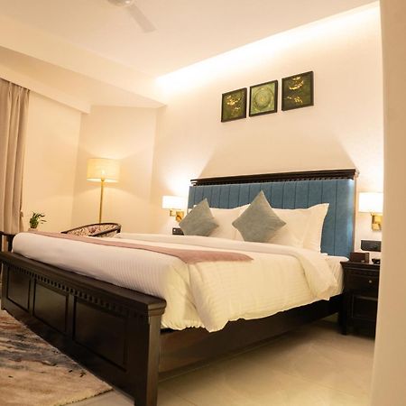 Hotel Pride Elite, Daman Exterior foto