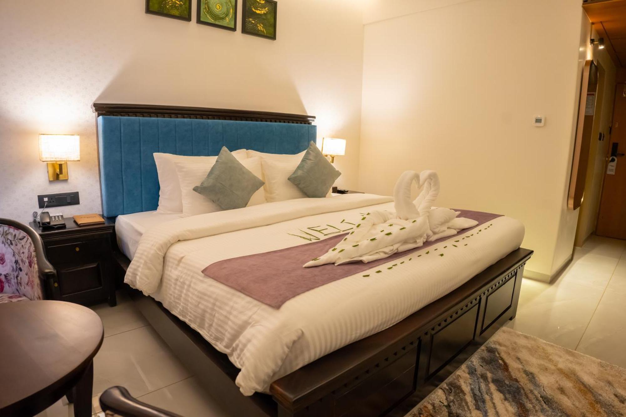 Hotel Pride Elite, Daman Exterior foto