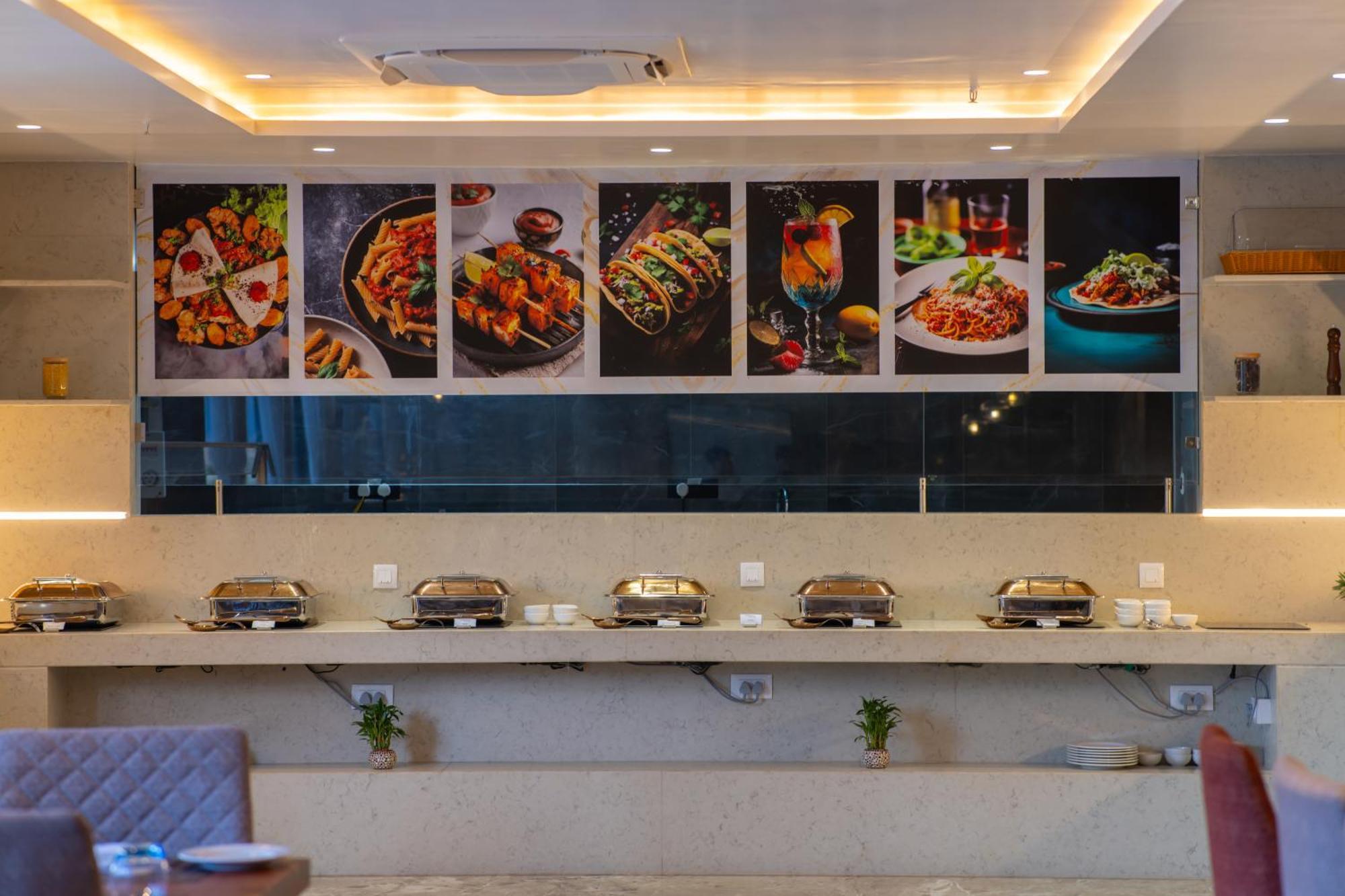 Hotel Pride Elite, Daman Exterior foto