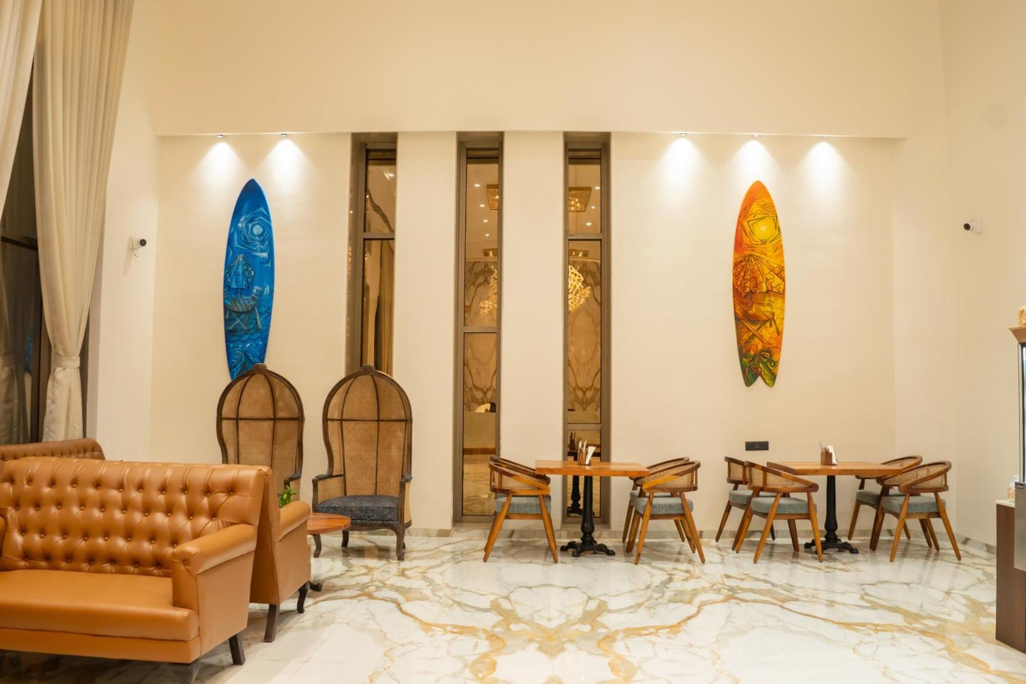 Hotel Pride Elite, Daman Exterior foto